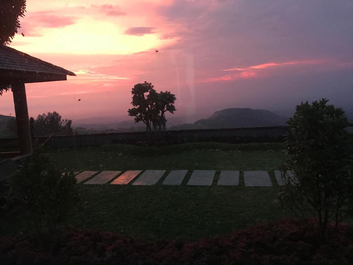 De Villa Cetho Karanganyar  外观 照片